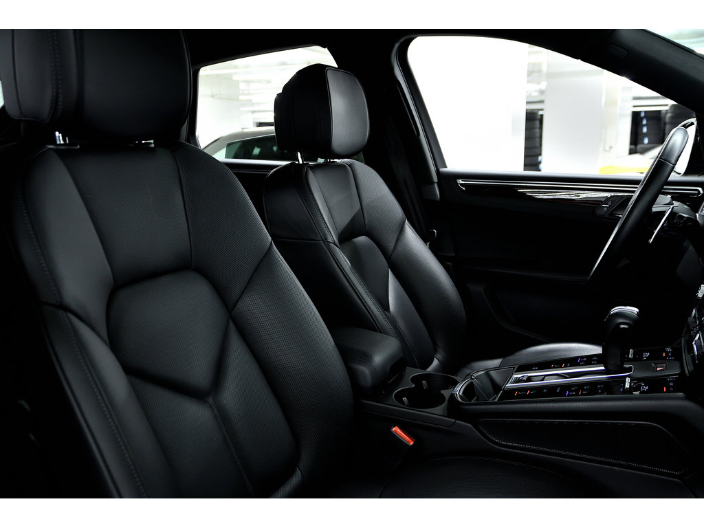 Porsche Macan S AWD / Premium Package Plus / Trailer Hitch 2022 à Laval, Québec - 37 - w1024h768px