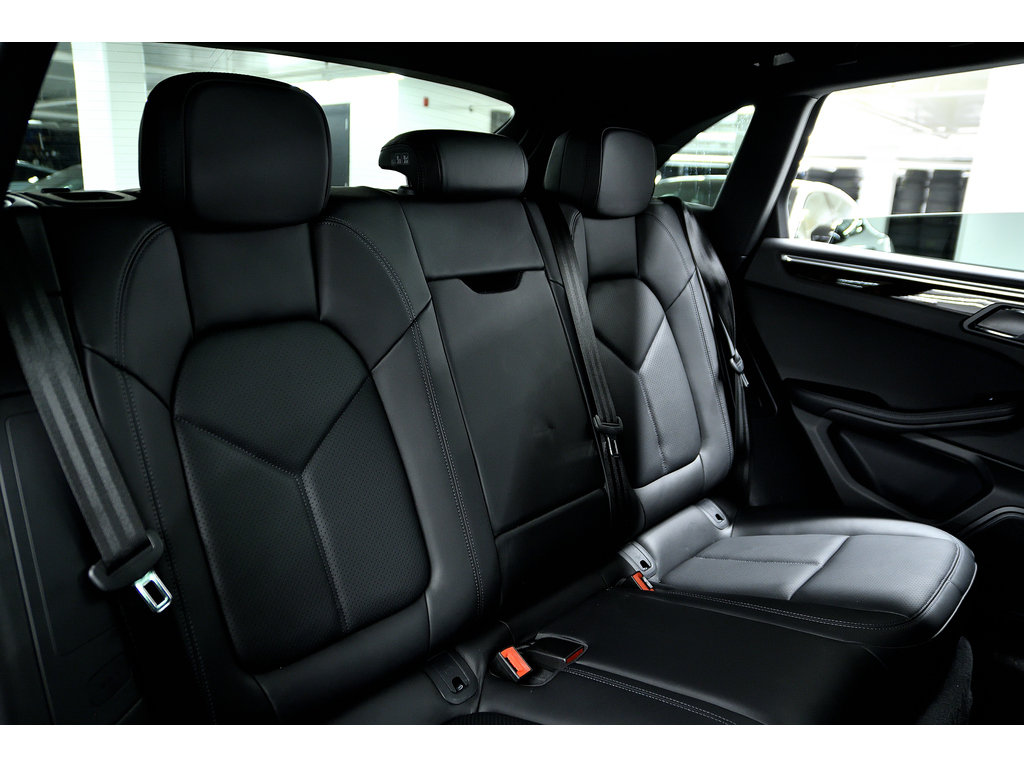 Porsche Macan S AWD / Premium Package Plus / Trailer Hitch 2022 à Laval, Québec - 42 - w1024h768px