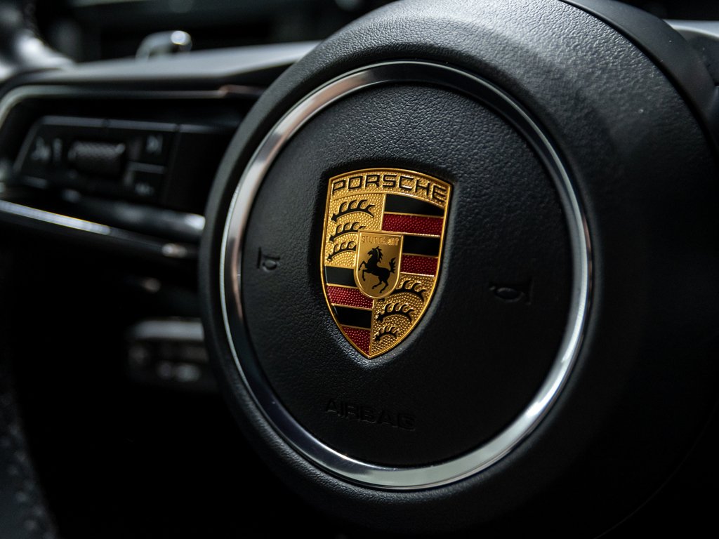 2022 Porsche Macan AWD / Premium Plus Package / Trailer Hitch / BOSE in Laval, Quebec - 18 - w1024h768px