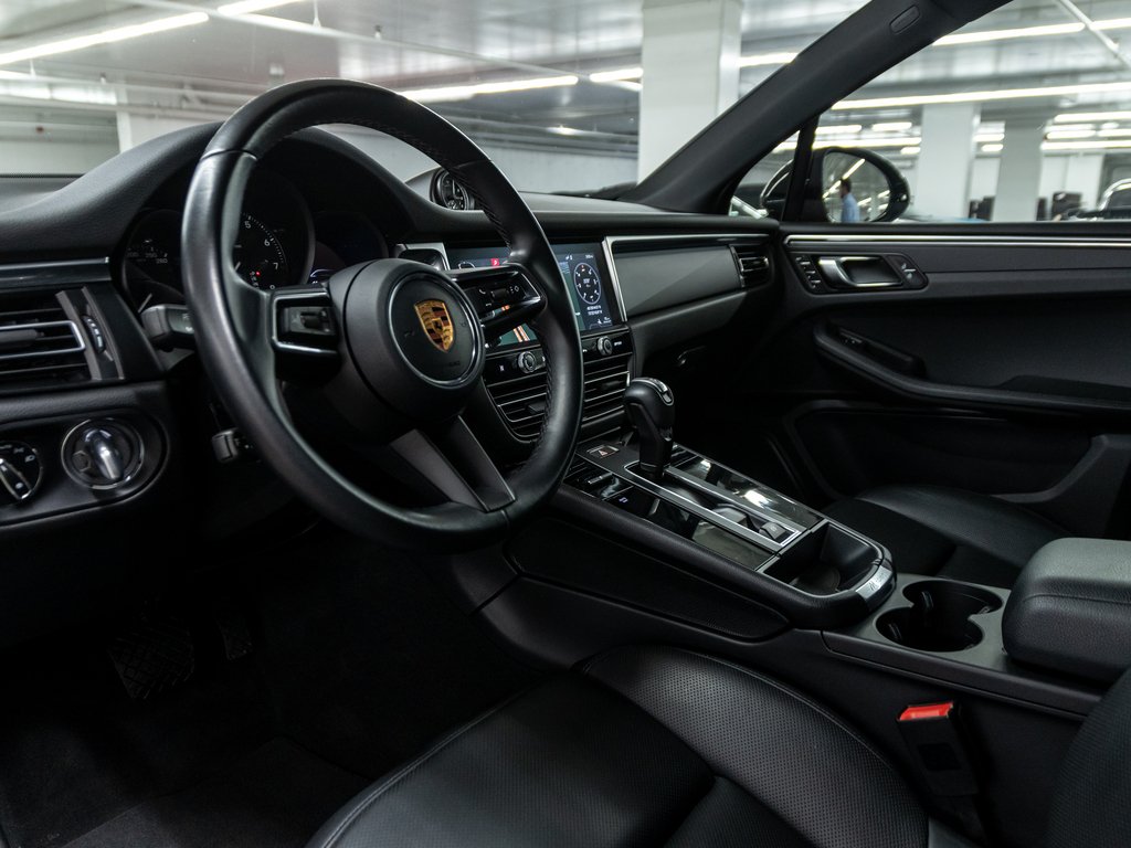 2022 Porsche Macan AWD / Premium Plus Package / Trailer Hitch / BOSE in Laval, Quebec - 12 - w1024h768px