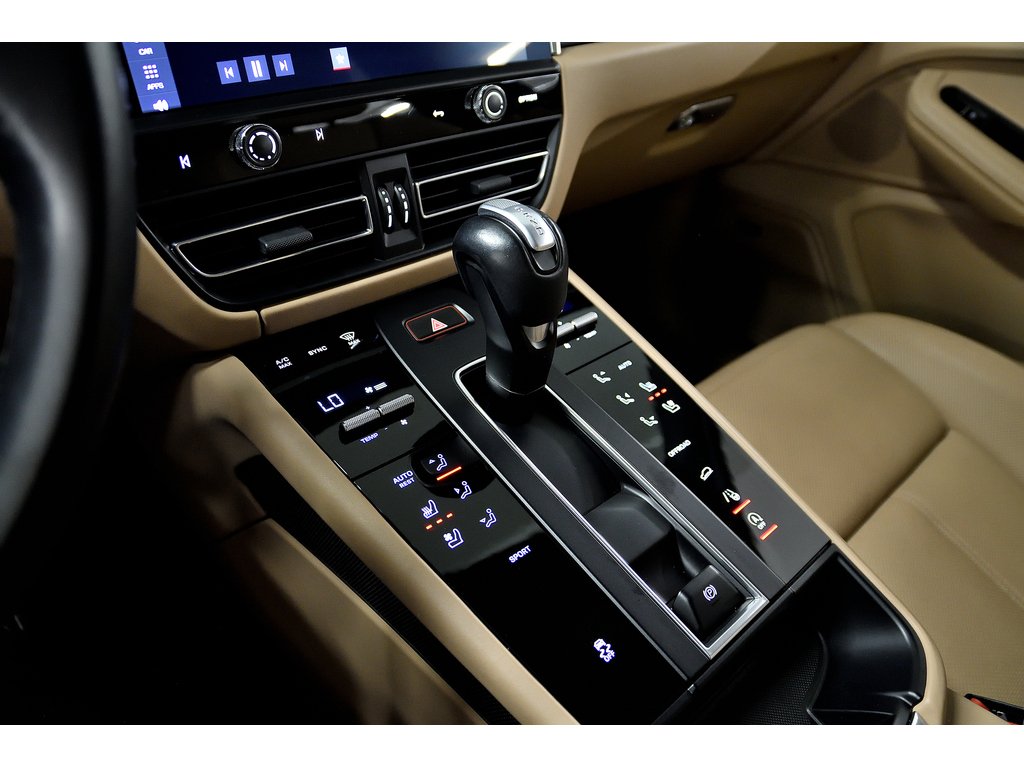 Porsche Macan AWD / Premium Package Plus / 360 Camera / BOSE 2022 à Laval, Québec - 24 - w1024h768px