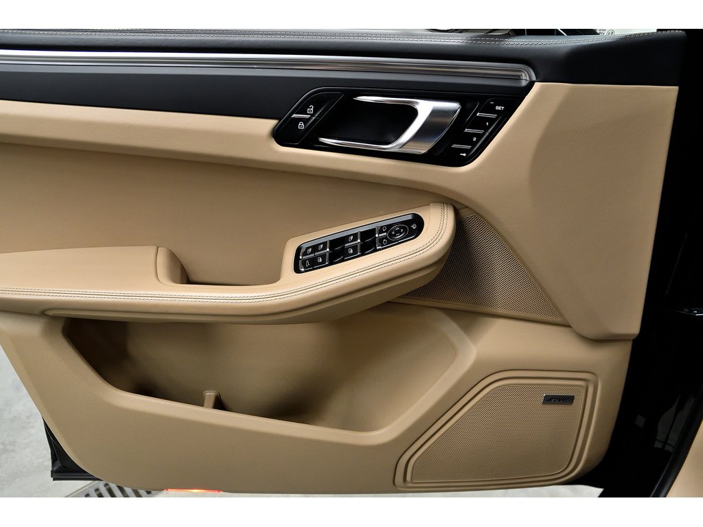 Porsche Macan AWD / Premium Package Plus / 360 Camera / BOSE 2022 à Laval, Québec - 28 - w1024h768px