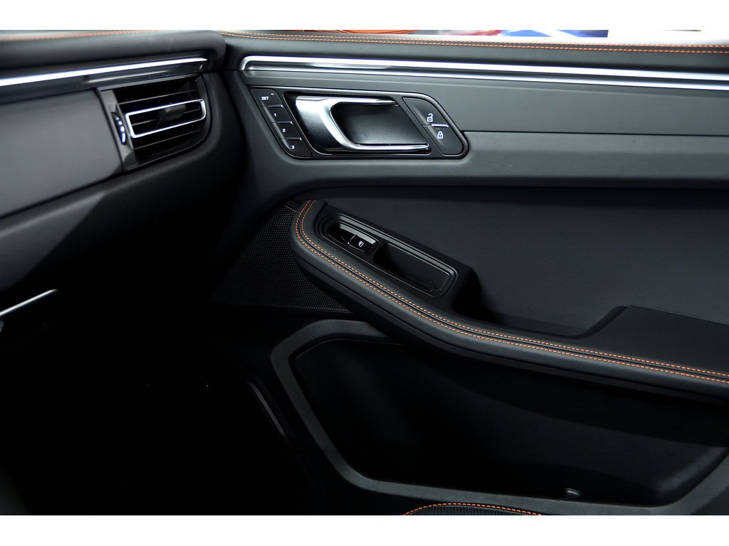 Porsche Macan AWD / Premium Plus Package / BOSE 2022 à Laval, Québec - 30 - w1024h768px