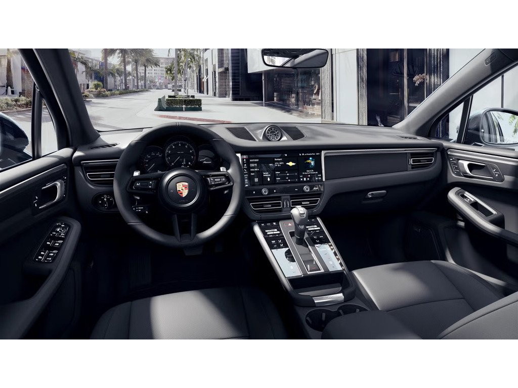 2022 Porsche Macan AWD / Premium Package / Trailer Hitch / BOSE in Laval, Quebec - 5 - w1024h768px