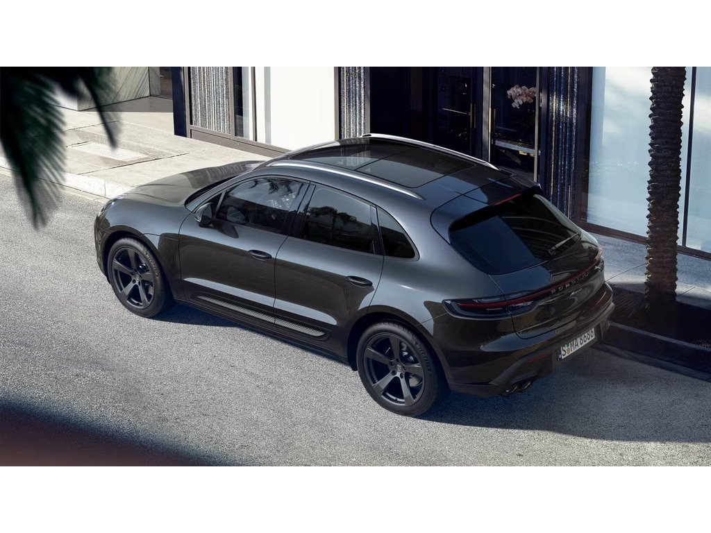 2022 Porsche Macan AWD / Premium Package / Trailer Hitch / BOSE in Laval, Quebec - 4 - w1024h768px