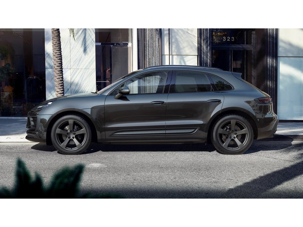 2022 Porsche Macan AWD / Premium Package / Trailer Hitch / BOSE in Laval, Quebec - 2 - w1024h768px