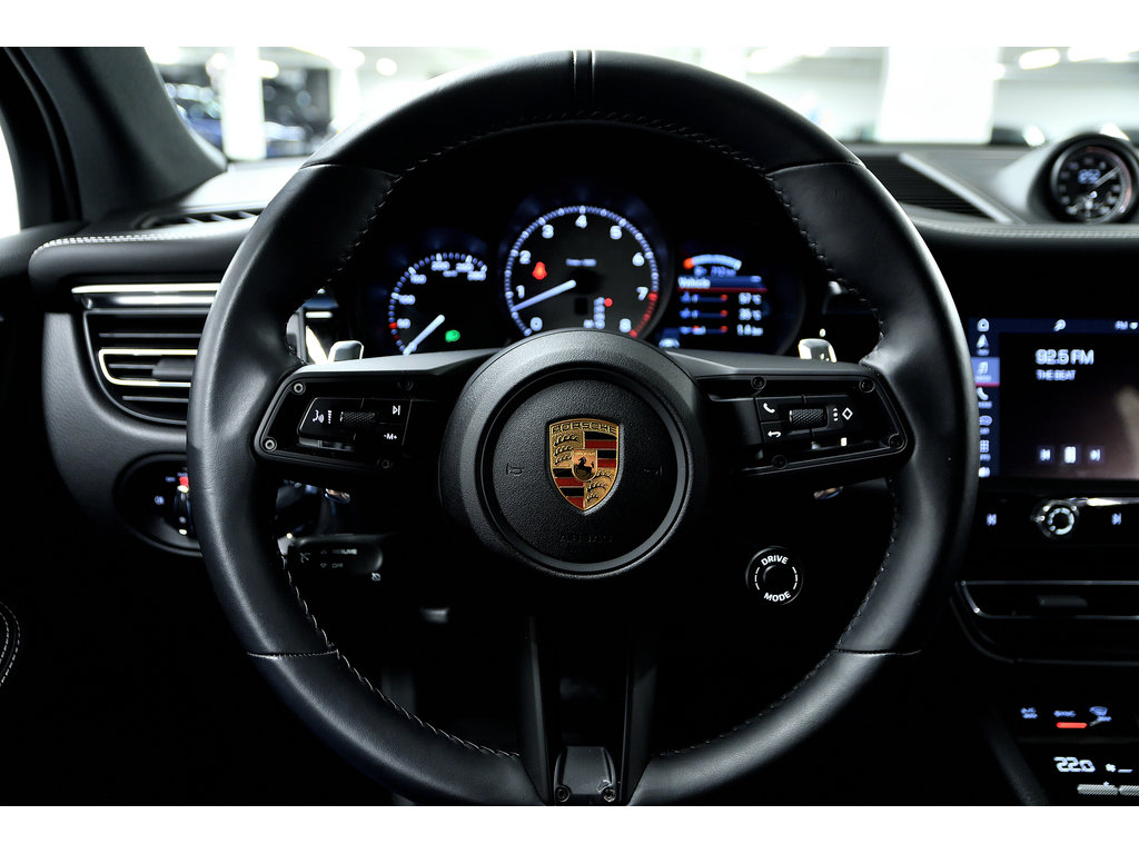 Porsche Macan S AWD 2023 à Laval, Québec - 12 - w1024h768px