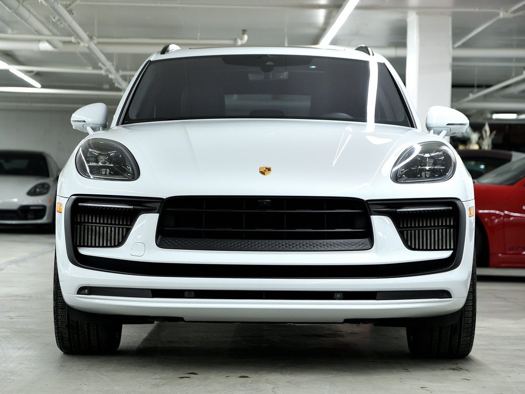 Porsche Macan S AWD 2023 à Laval, Québec - 5 - w1024h768px
