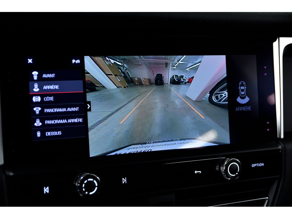 Porsche Macan AWD / Premium Plus Package / Adaptive Cruise 2023 à Laval, Québec - 24 - w1024h768px