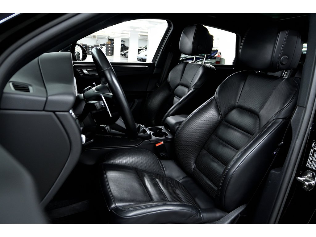 Porsche Macan AWD / Premium Plus Package / Adaptive Cruise 2023 à Laval, Québec - 14 - w1024h768px
