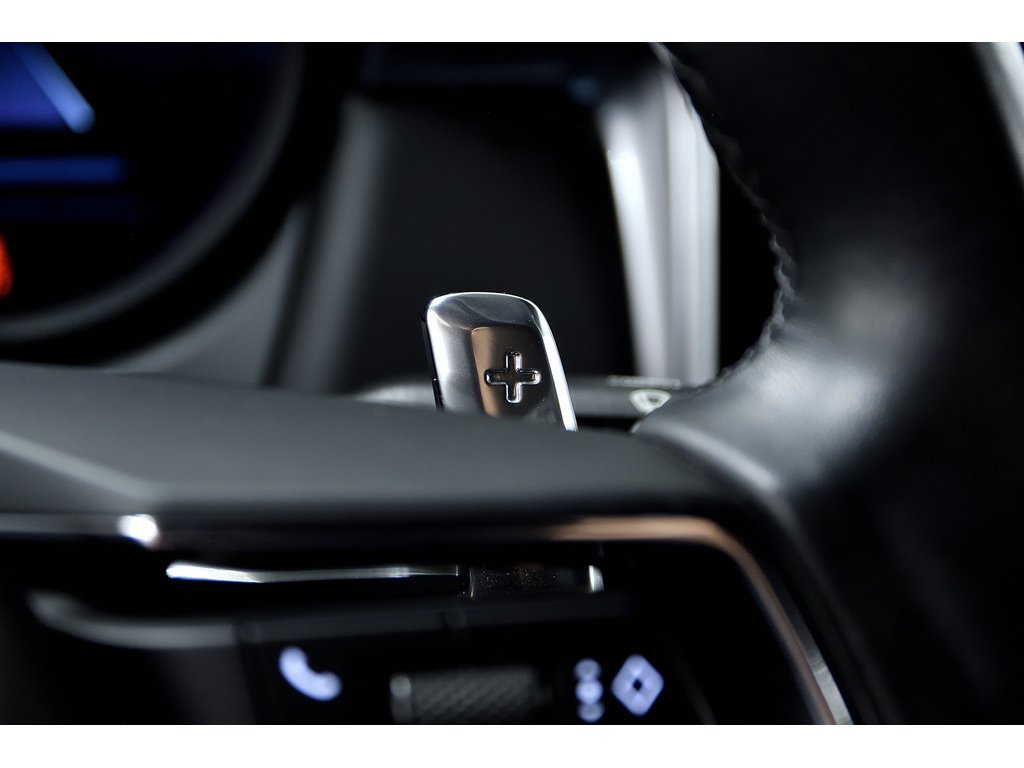 Porsche Macan AWD / Premium Plus Package / Adaptive Cruise 2023 à Laval, Québec - 21 - w1024h768px