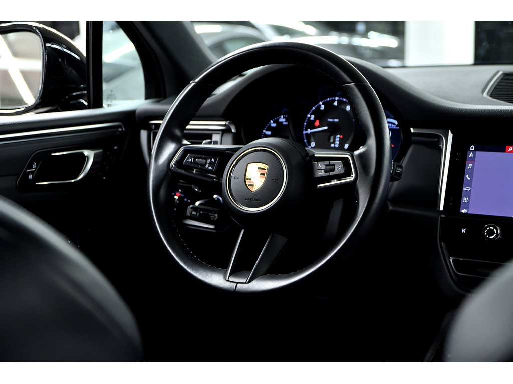 Porsche Macan AWD / Premium Plus Package / Adaptive Cruise 2023 à Laval, Québec - 39 - w1024h768px