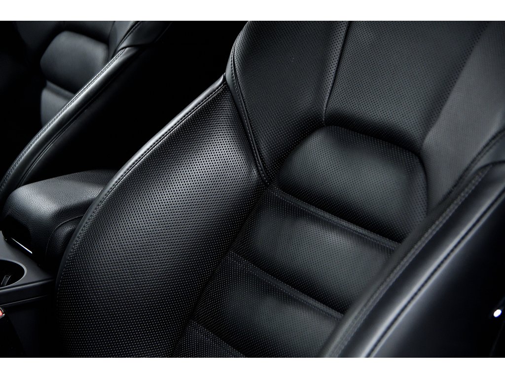 Porsche Macan AWD / Premium Plus Package / Adaptive Cruise 2023 à Laval, Québec - 16 - w1024h768px