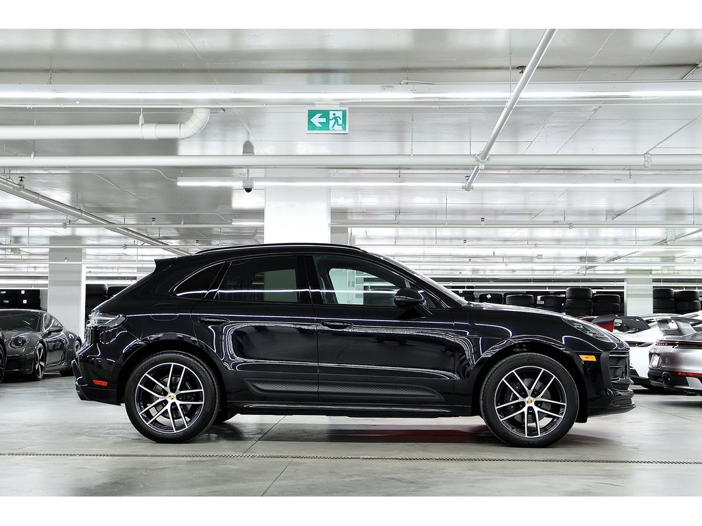 Porsche Macan AWD / Premium Plus Package / Adaptive Cruise 2023 à Laval, Québec - 2 - w1024h768px