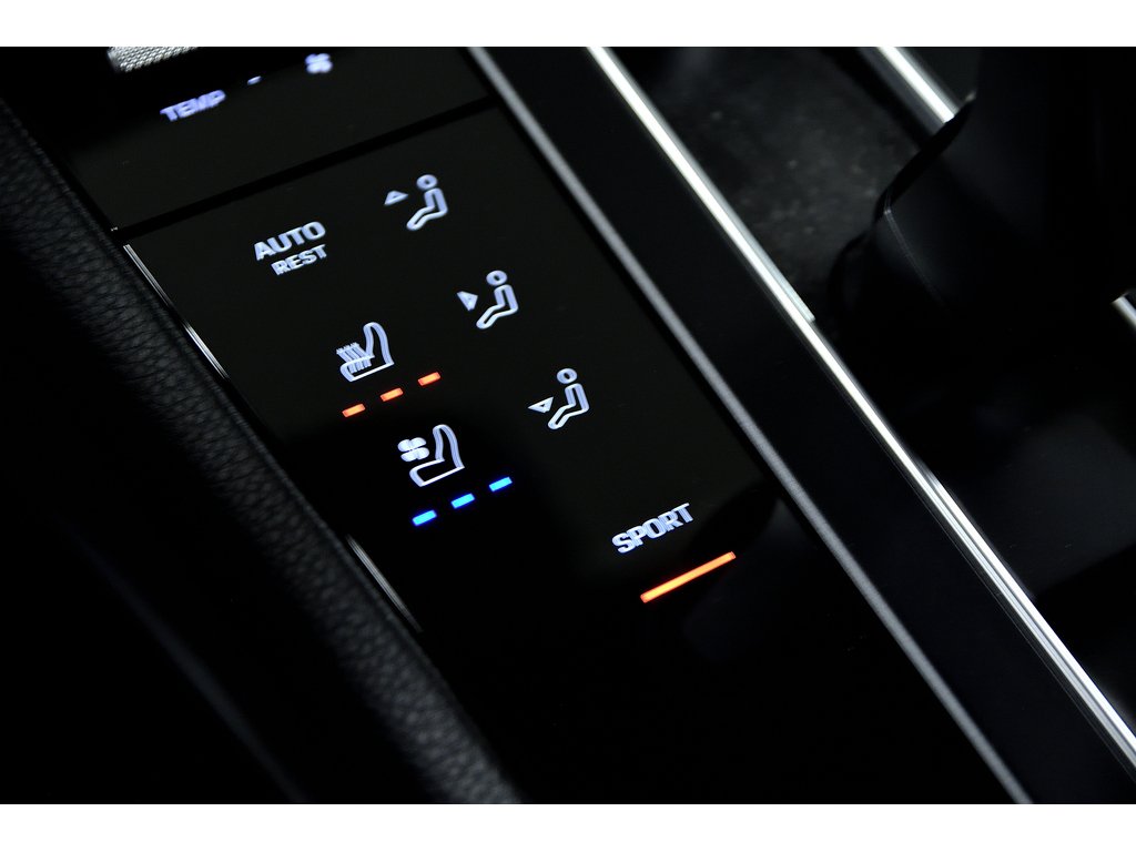 Porsche Macan AWD / Premium Plus Package / Adaptive Cruise 2023 à Laval, Québec - 27 - w1024h768px