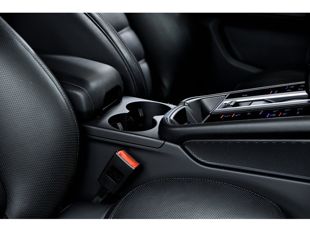 Porsche Macan AWD / Premium Plus Package / Adaptive Cruise 2023 à Laval, Québec - 35 - w1024h768px