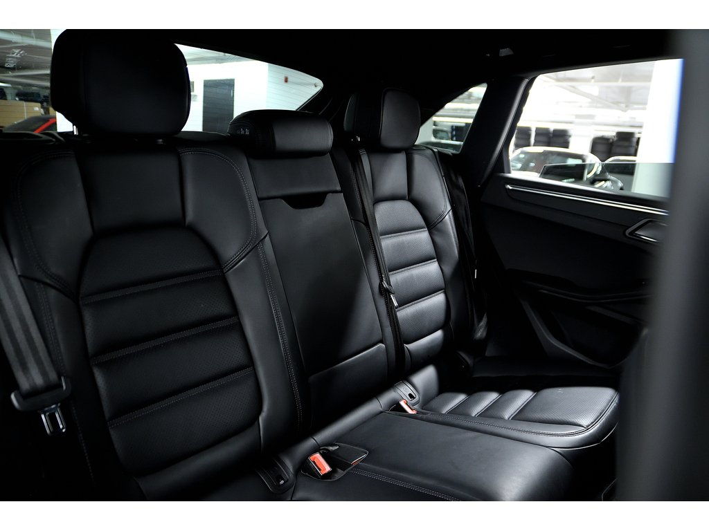 Porsche Macan AWD / Premium Plus Package / Adaptive Cruise 2023 à Laval, Québec - 36 - w1024h768px