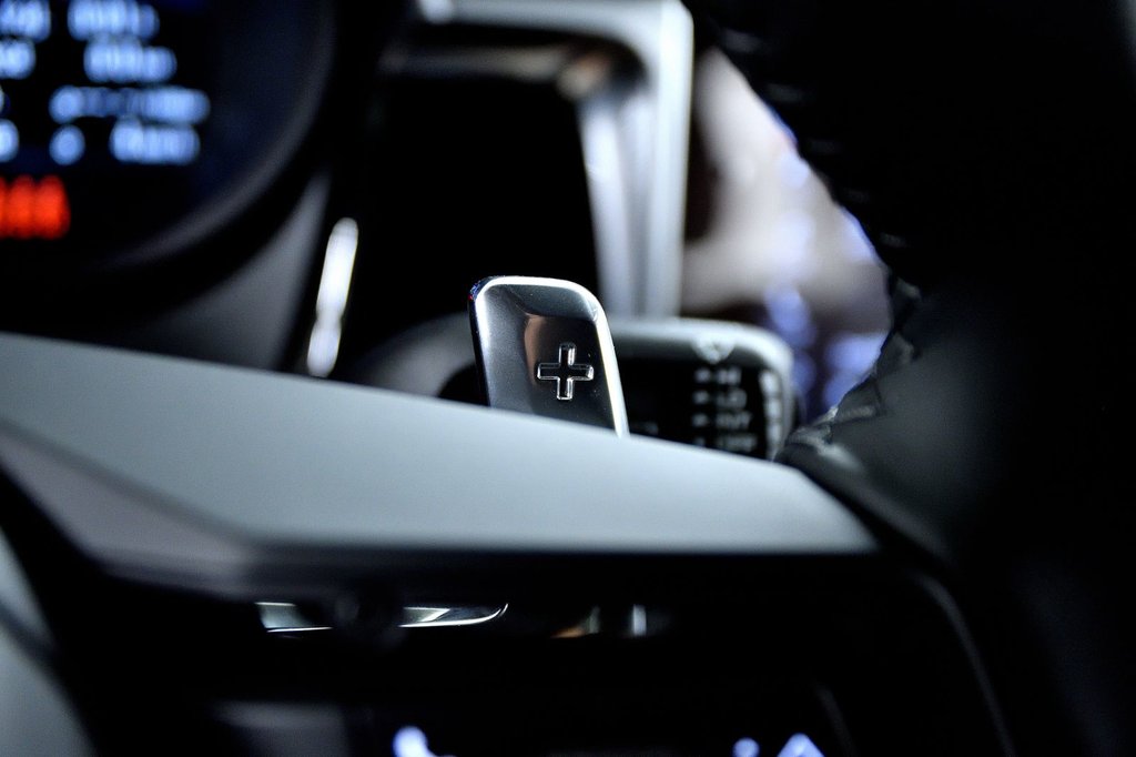 2023 Porsche Macan S in Laval, Quebec - 19 - w1024h768px