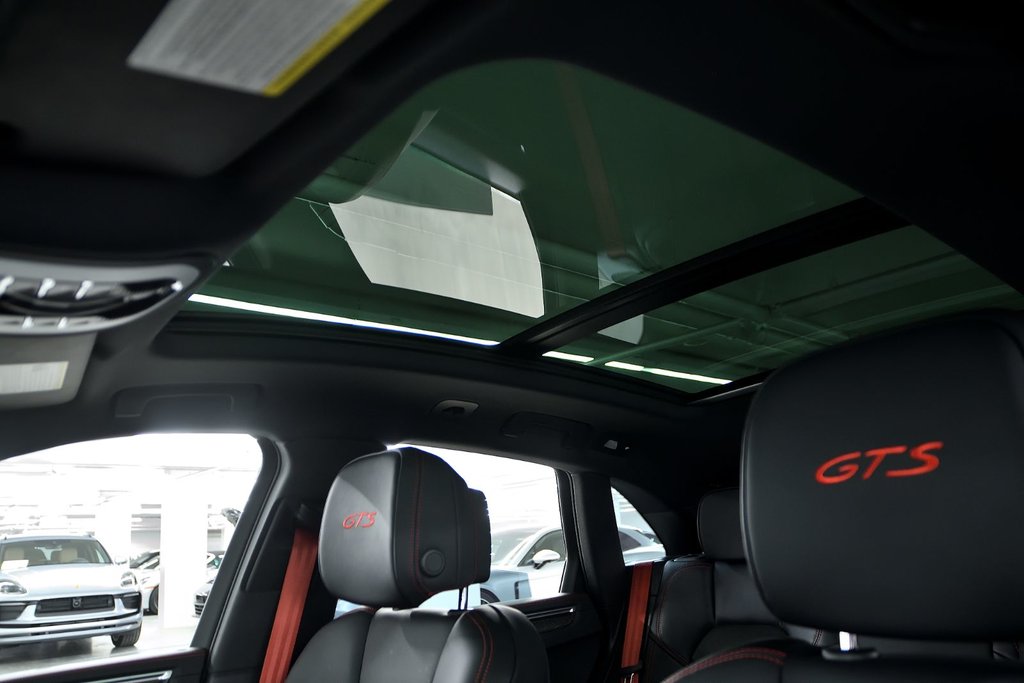 Porsche Macan GTS 2023 à Laval, Québec - 28 - w1024h768px