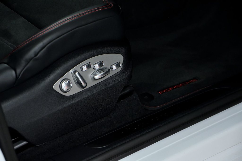 Porsche Macan GTS 2023 à Laval, Québec - 25 - w1024h768px