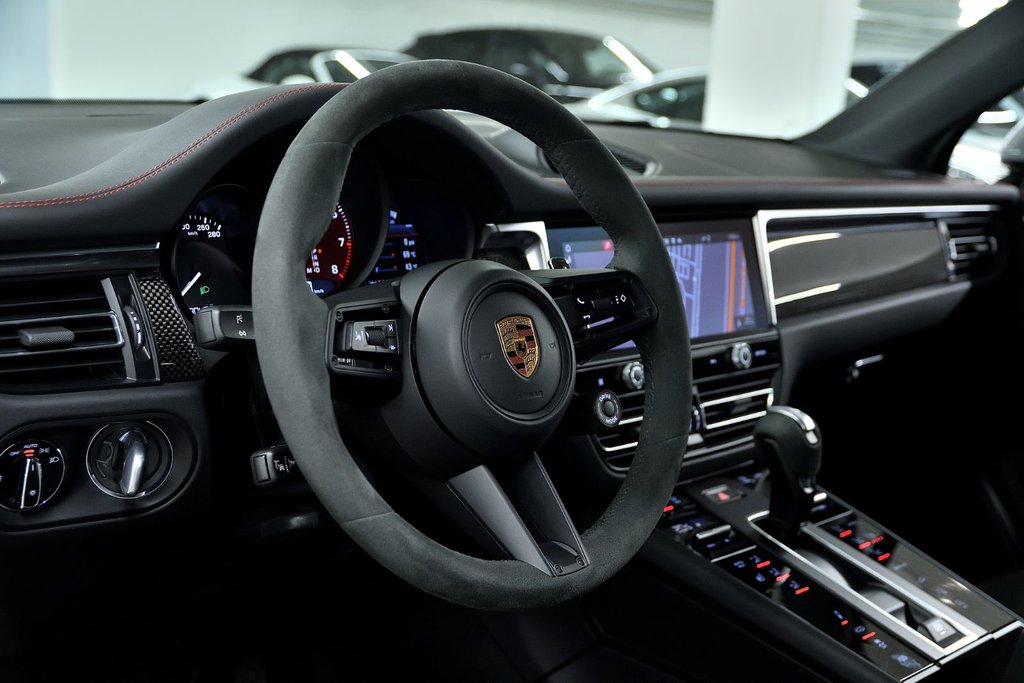 Porsche Macan GTS 2023 à Laval, Québec - 12 - w1024h768px