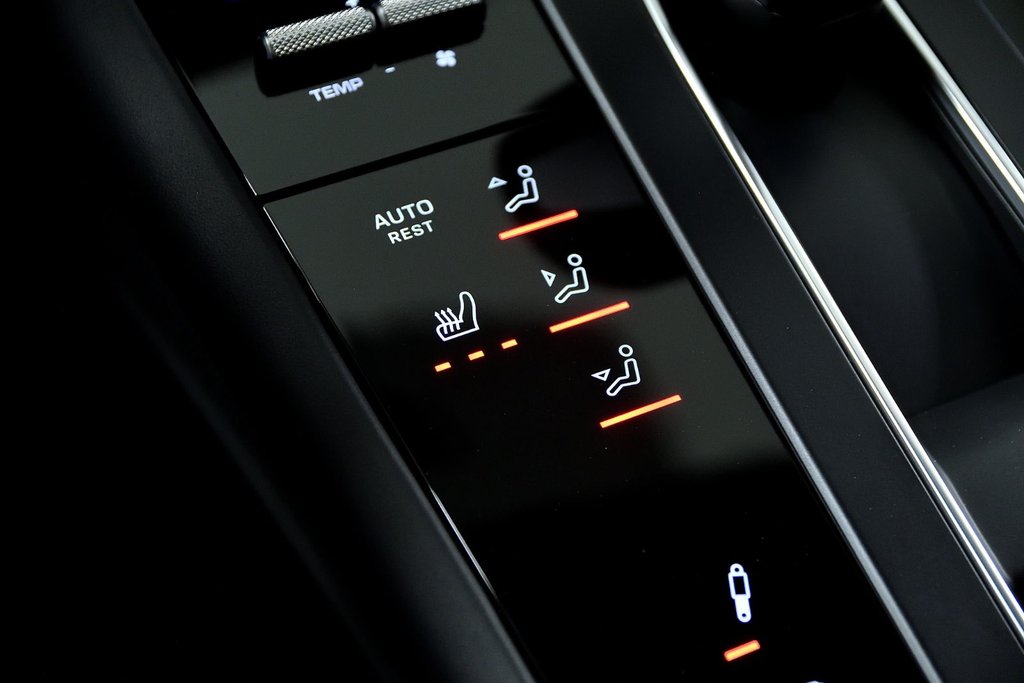 Porsche Macan GTS 2023 à Laval, Québec - 20 - w1024h768px