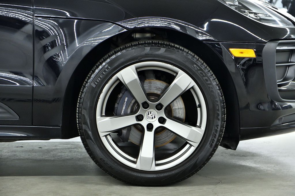 2023 Porsche Macan in Laval, Quebec - 9 - w1024h768px