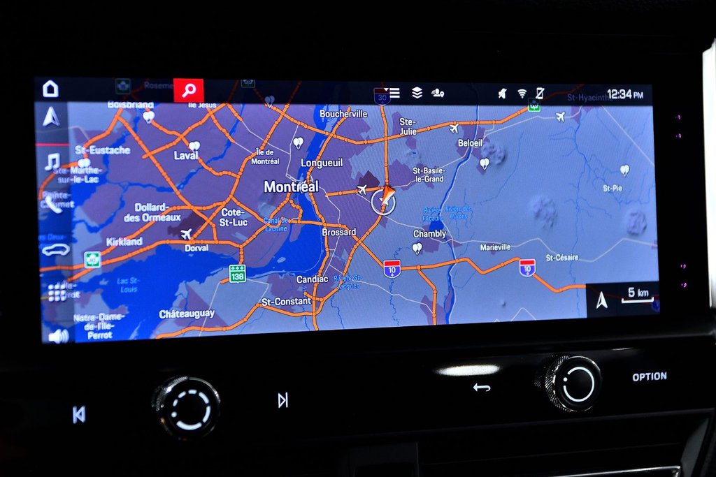 2023 Porsche Macan in Laval, Quebec - 21 - w1024h768px