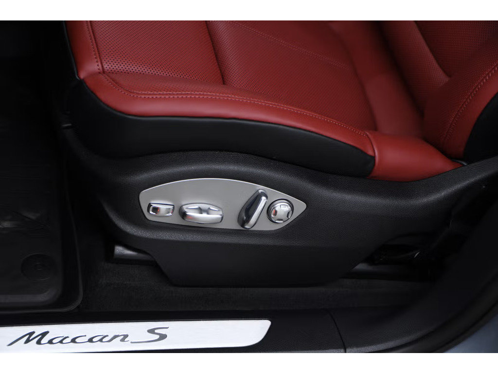 Porsche Macan AWD / Premium Package /Air Suspension / Hitch 2024 à Laval, Québec - 22 - w1024h768px