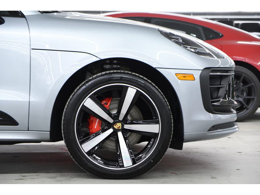 Porsche Macan AWD / Premium Package /Air Suspension / Hitch 2024 à Laval, Québec - 6 - w1024h768px