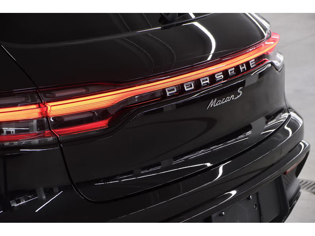 2024 Porsche Macan S AWD / Air Suspension / Sport Exhaust / Hitch in Laval, Quebec - 8 - w1024h768px