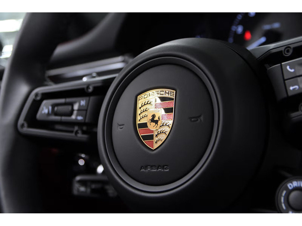 2024 Porsche Macan S AWD / Air Suspension / Sport Exhaust / Hitch in Laval, Quebec - 24 - w1024h768px