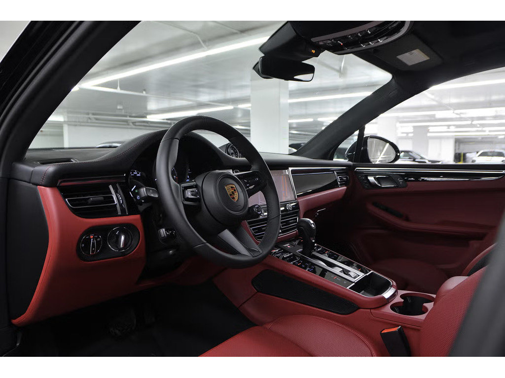 Porsche Macan S AWD / Air Suspension / Sport Exhaust / Hitch 2024 à Laval, Québec - 11 - w1024h768px