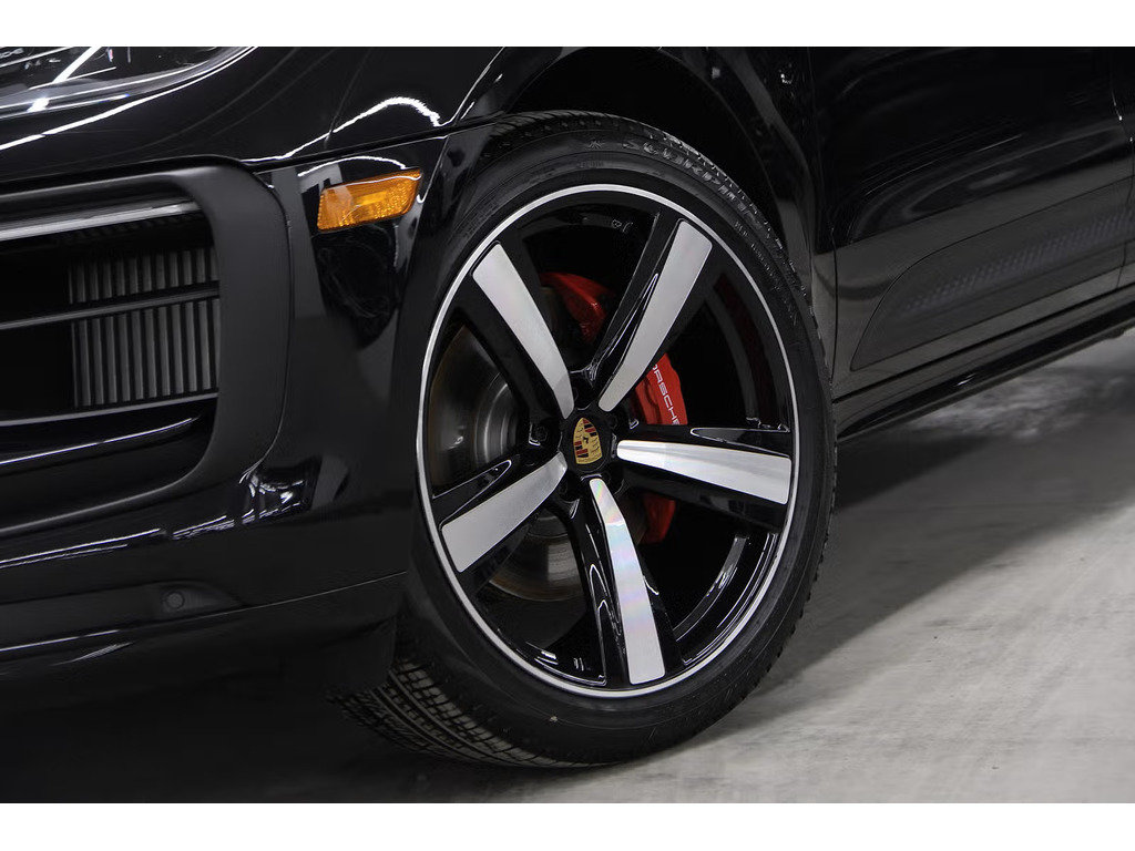 2024 Porsche Macan S AWD / Air Suspension / Sport Exhaust / Hitch in Laval, Quebec - 9 - w1024h768px