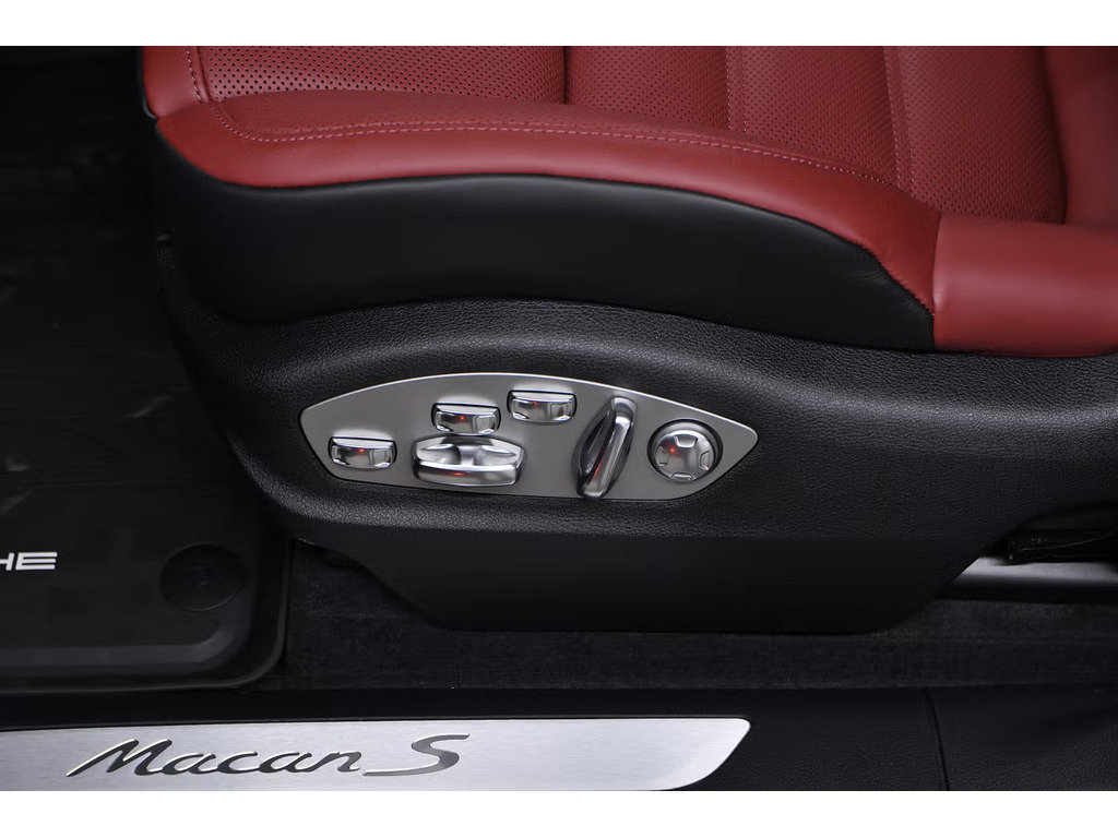 2024 Porsche Macan S AWD / Air Suspension / Sport Exhaust / Hitch in Laval, Quebec - 22 - w1024h768px