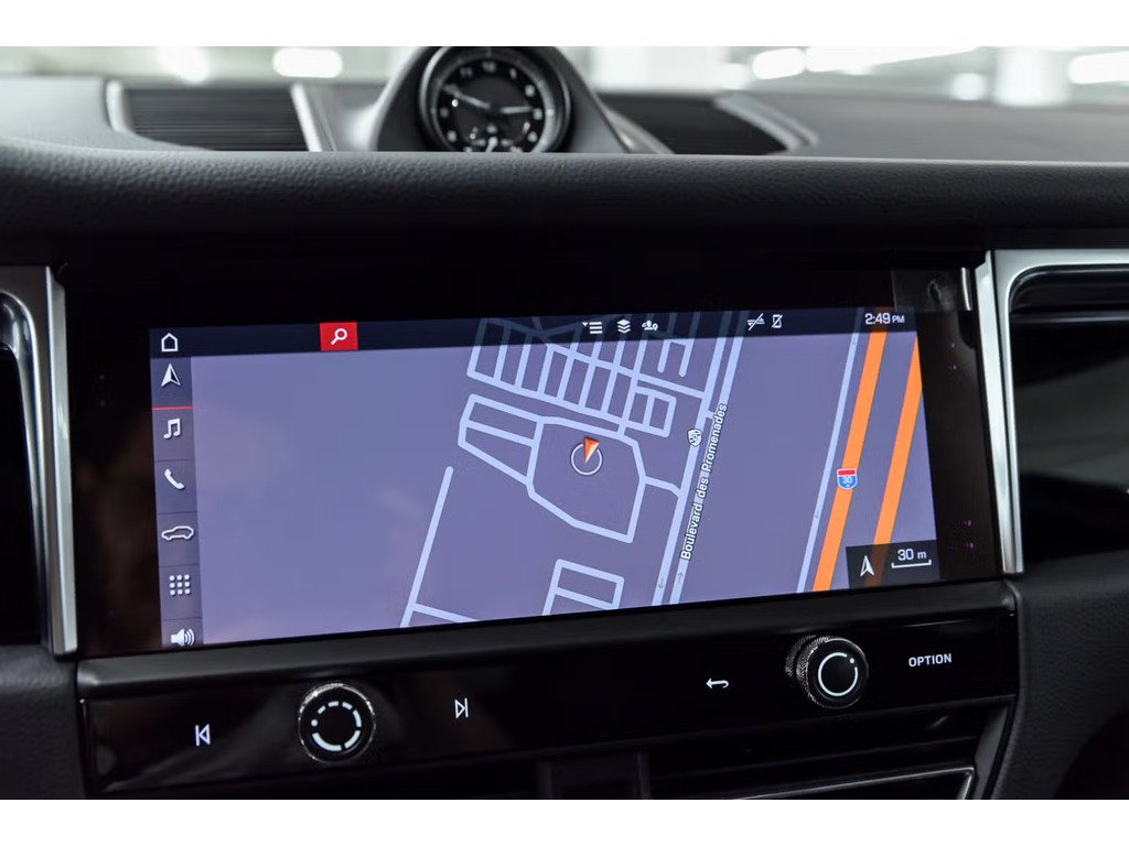 2024 Porsche Macan S AWD / Air Suspension / Trailer Hitch / BOSE in Laval, Quebec - 14 - w1024h768px