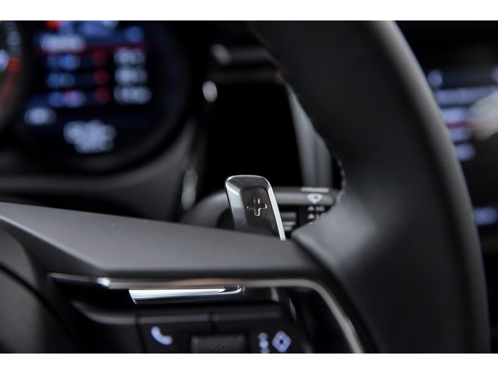 2024 Porsche Macan S AWD / Air Suspension / Trailer Hitch / BOSE in Laval, Quebec - 24 - w1024h768px