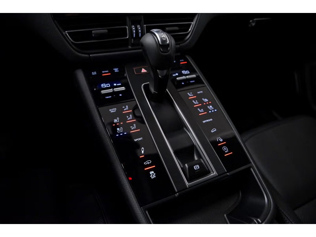 Porsche Macan S AWD / Air Suspension / Trailer Hitch / BOSE 2024 à Laval, Québec - 13 - w1024h768px