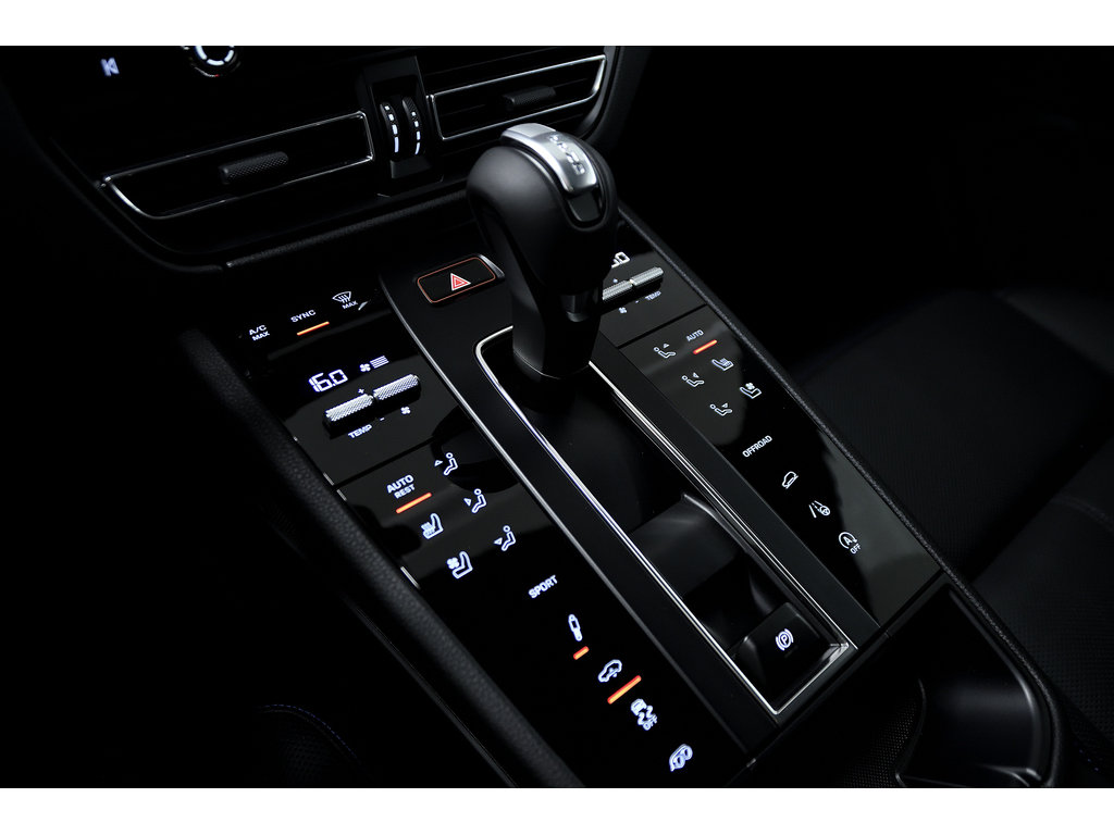 Porsche Macan S AWD / Premium Plus / Air Suspension 2024 à Laval, Québec - 20 - w1024h768px