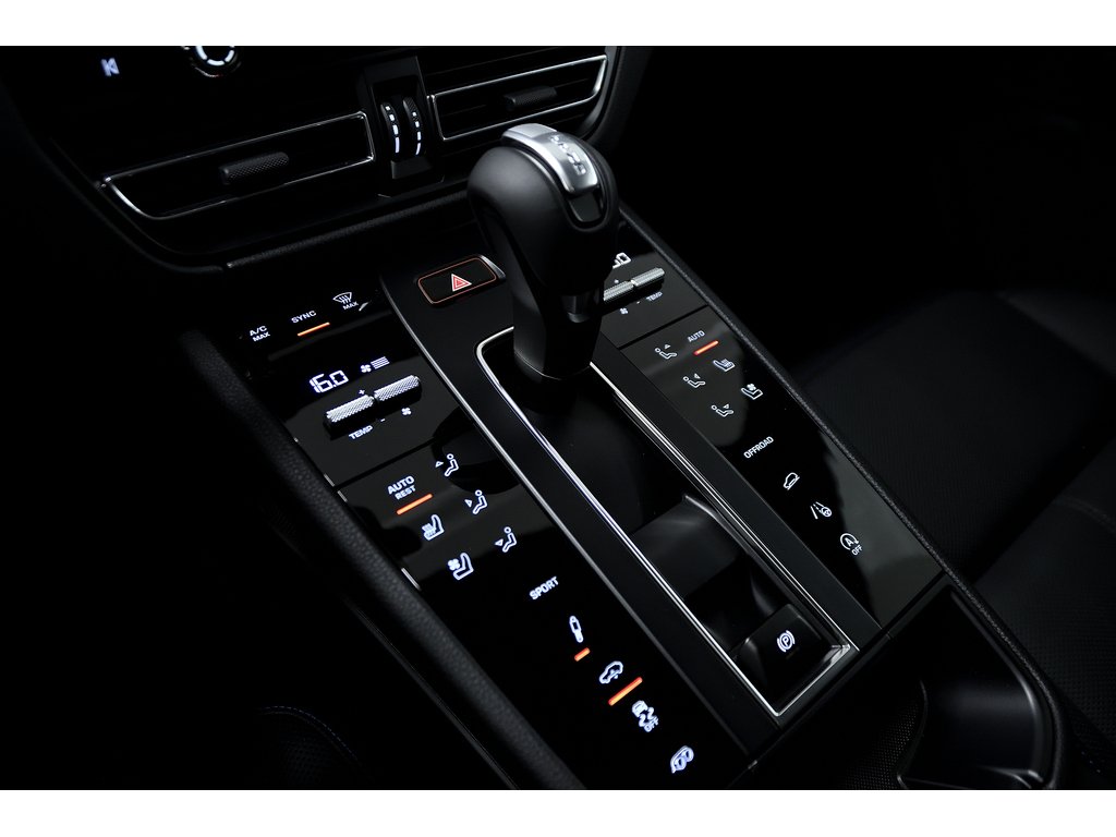 2024 Porsche Macan S AWD / Premium Plus / Air Suspension in Laval, Quebec - 20 - w1024h768px