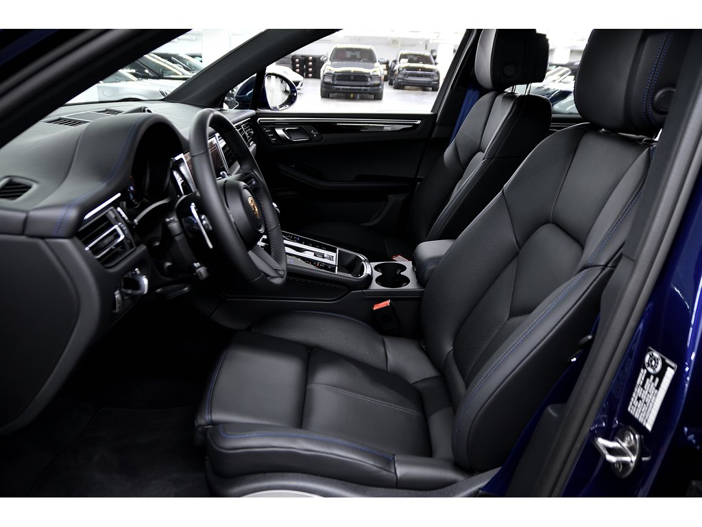 2024 Porsche Macan S AWD / Premium Plus / Air Suspension in Laval, Quebec - 13 - w1024h768px