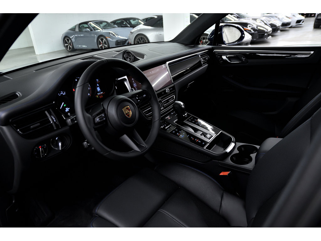 Porsche Macan S AWD / Premium Plus / Air Suspension 2024 à Laval, Québec - 12 - w1024h768px