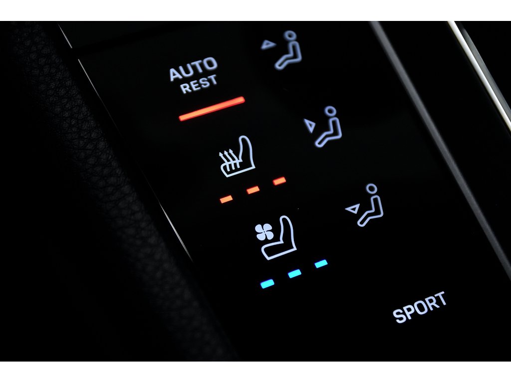 2024 Porsche Macan S AWD / Premium Plus / Air Suspension in Laval, Quebec - 21 - w1024h768px