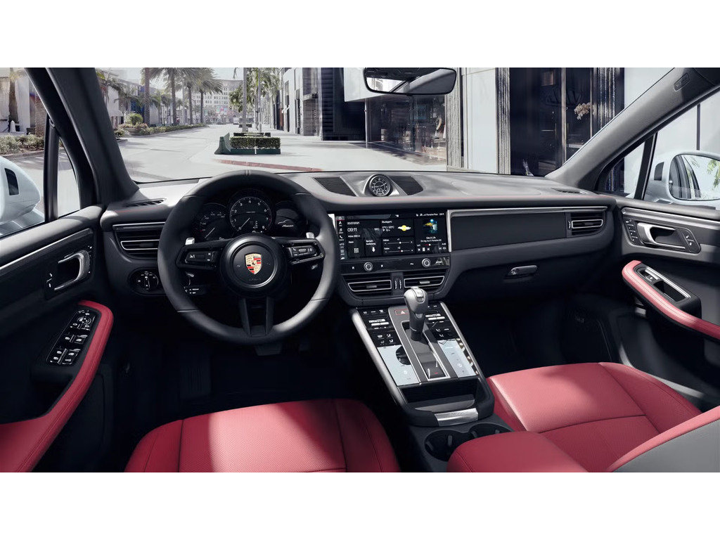 2024 Porsche Macan AWD / BOSE / Trailer Hitch / Premium Pack Plus in Laval, Quebec - 5 - w1024h768px