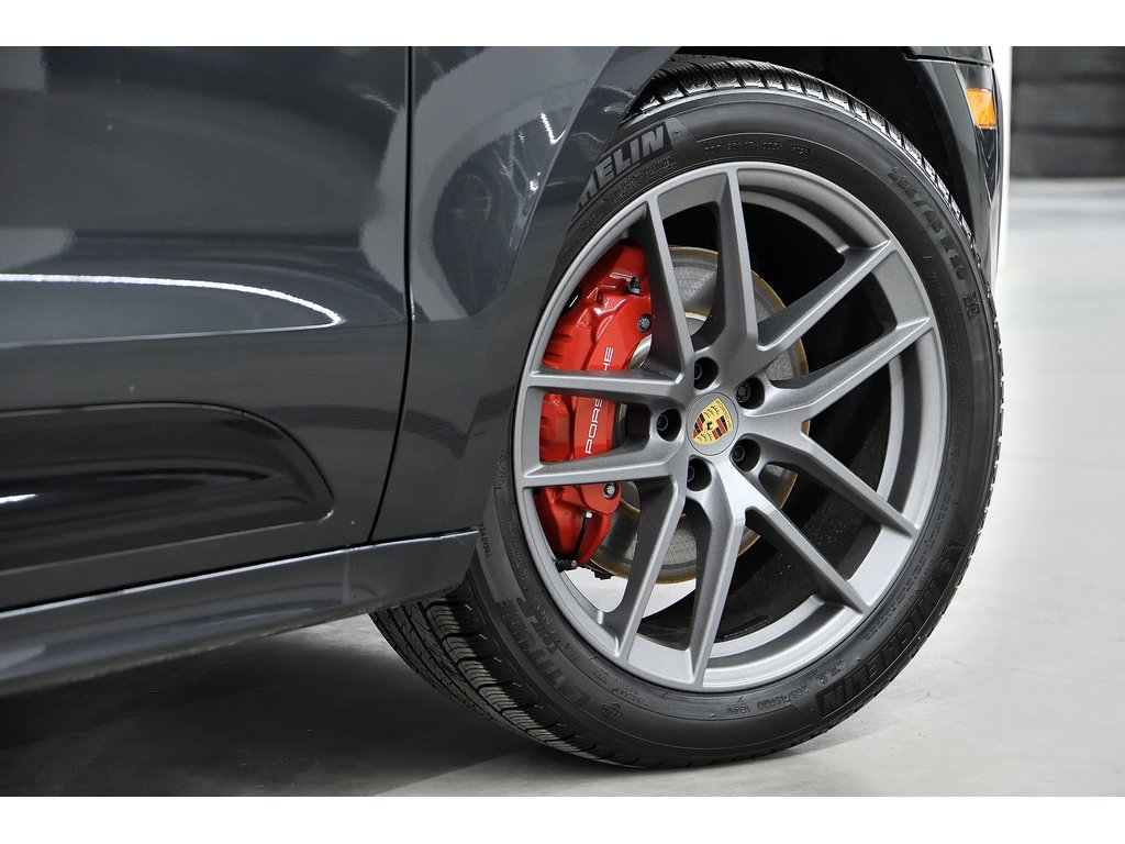 2024 Porsche Macan S AWD / Premium Plus / Air Suspension / BOSE in Laval, Quebec - 11 - w1024h768px