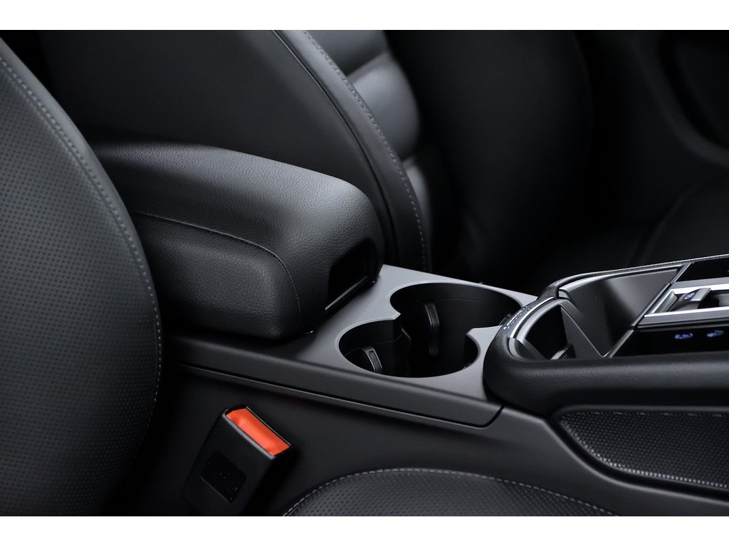 2024 Porsche Macan S AWD / Premium Plus / Air Suspension / BOSE in Laval, Quebec - 35 - w1024h768px