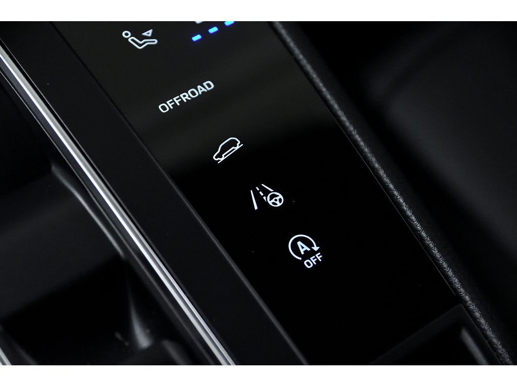 2024 Porsche Macan S AWD / Premium Plus / Air Suspension / BOSE in Laval, Quebec - 29 - w1024h768px