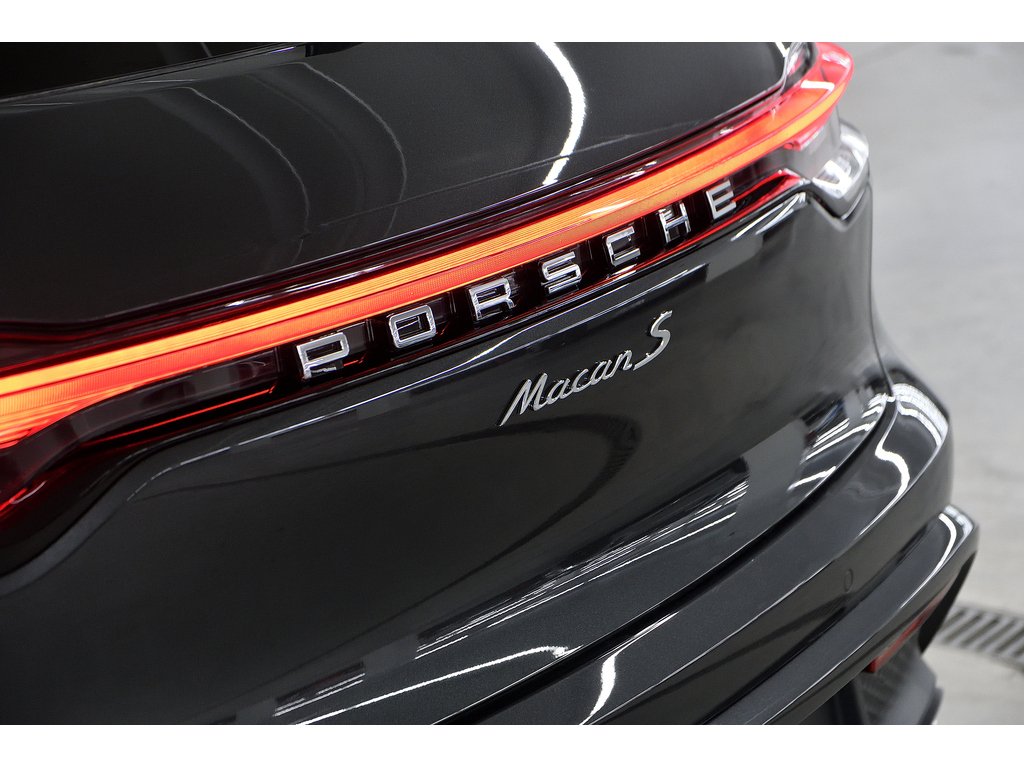 2024 Porsche Macan S AWD / Premium Plus / Air Suspension / BOSE in Laval, Quebec - 39 - w1024h768px