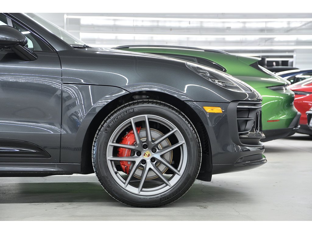 2024 Porsche Macan S AWD / Premium Plus / Air Suspension / BOSE in Laval, Quebec - 10 - w1024h768px