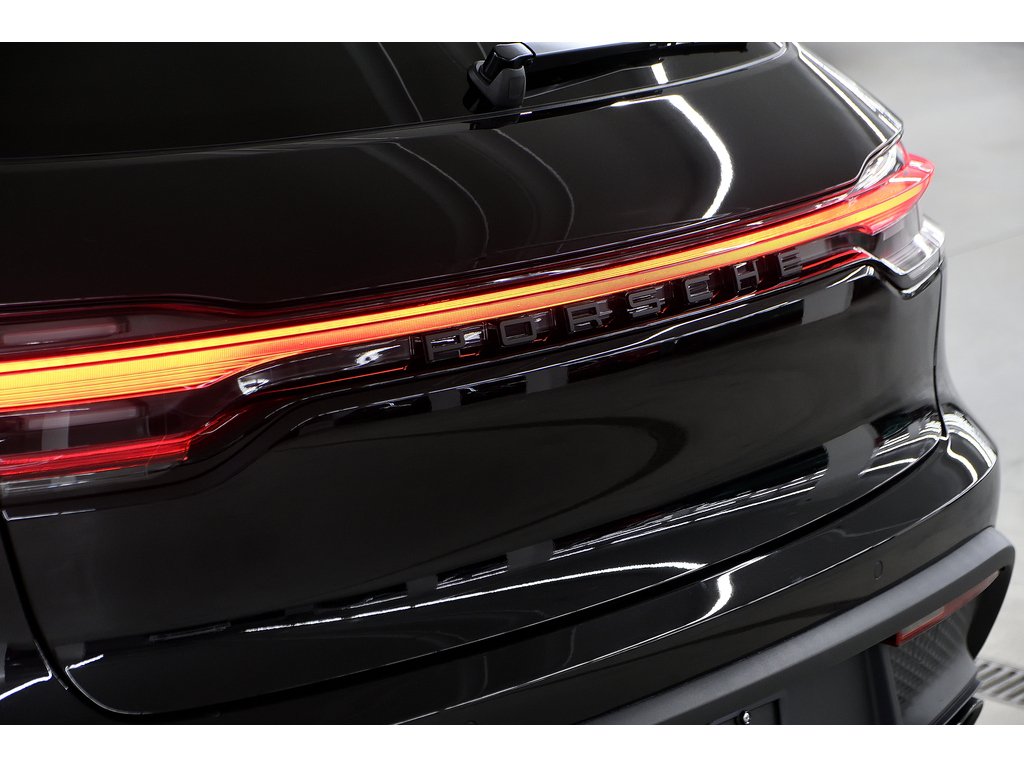 2024 Porsche Macan AWD / Premium Package / BOSE in Laval, Quebec - 37 - w1024h768px